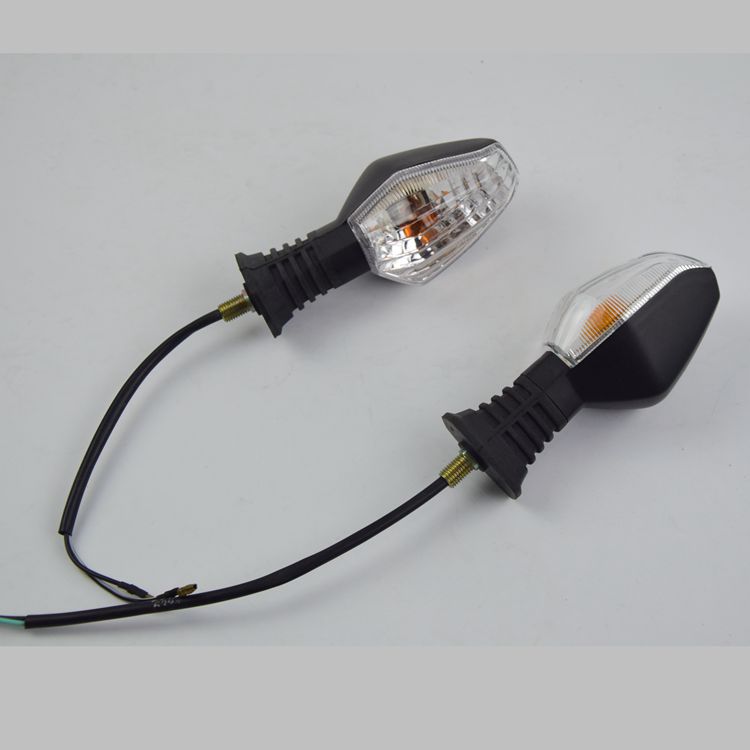 Phụ kiện xe máy áp dụng HJ125K-5/19/20 HJ150-8 / 7 Đèn báo rẽ trái và phải đèn xi nhan xe máy