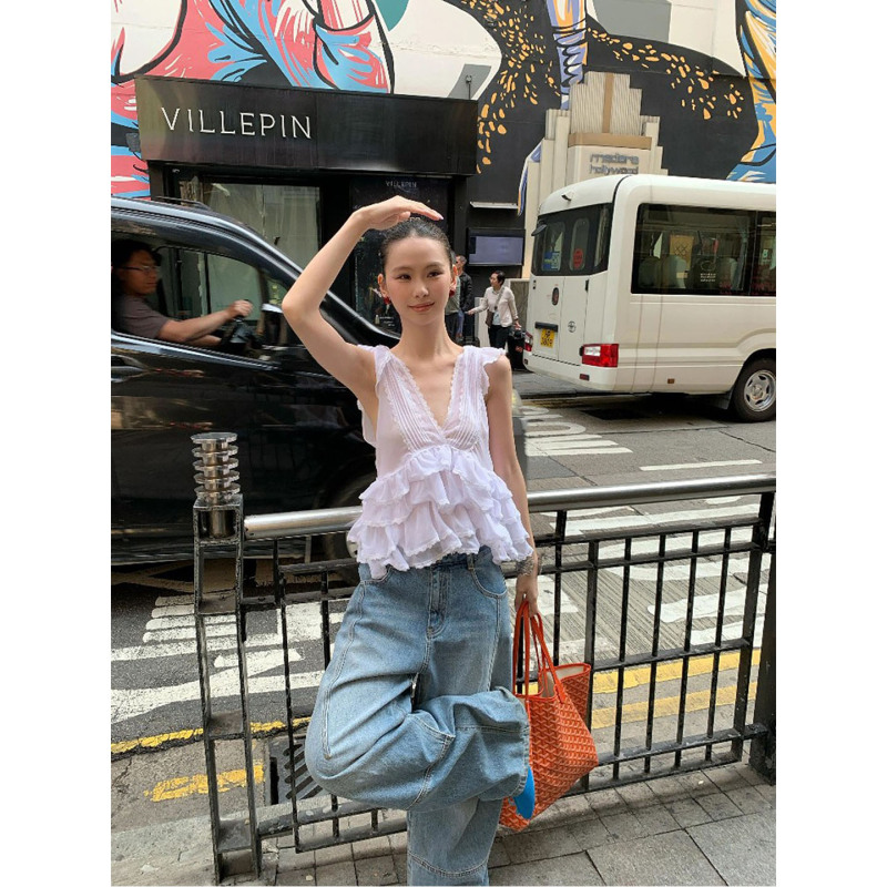 French-Style V-Neck White Chiffon Sleeveless Shirt for Women, Summer Ruffled Short Top with a Spicy Vibe, Backless Blouse