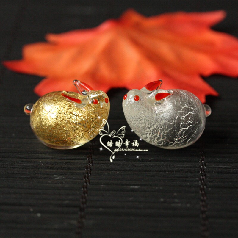 Japanese Shallow Grass Temple Glass Gold Leaf Strokes of the Golden Express Rabbit Purse to keep on top of the table Little Pendulum Pieces