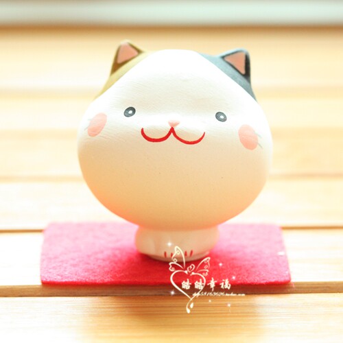 Spot Japan Made big Head Merchants Kitten to open and run Car In-car Car In-car Ornament Creative Desktop Small Pendulum