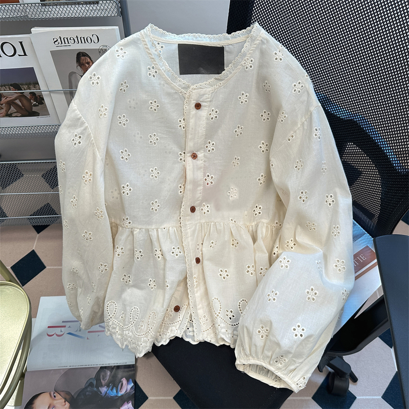 Japanese-Style Petite Hollow-Out Floral Embroidered Shirt for Men and Women, Autumn Vintage Chic Doll Shirt, Long-Sleeved Top for Layering