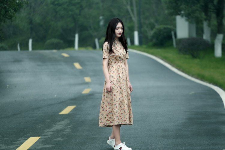 Văn học tươi retro đàn hồi eo nhỏ hoa đầm bông rừng cổ áo cổ áo lỏng mỏng bông và vải lanh váy dài mùa xuân và mùa hè đầm dài dự tiệc