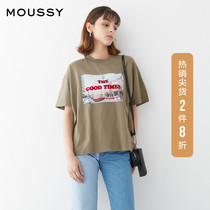 MOUSSY 2021 spring and summer new off shoulder letter flocking offset printing short-sleeved round neck T-shirt 029ESA90-0040