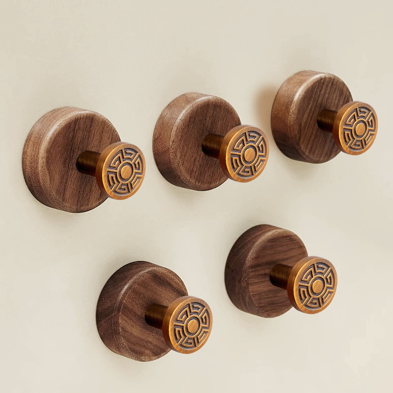 North American Walnut Entrance Strong Adhesive Hook, New Chinese Style Solid Wood Vintage Carved Coat Hook, Wall-Mounted No-Drill Adhesive Hook