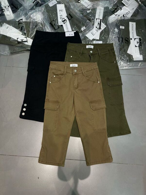 European Brand Esu Autumn New Capri Pants for Women, Side Slit Cropped Pants, Tight-Fitting Black Casual Pants