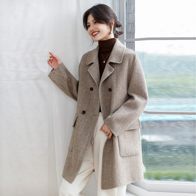 2025 New High-End Herringbone Wool Coat for Women, Mid-Length Cocoon-Shaped Fashionable Double-Breasted Woolen Overcoat Trend