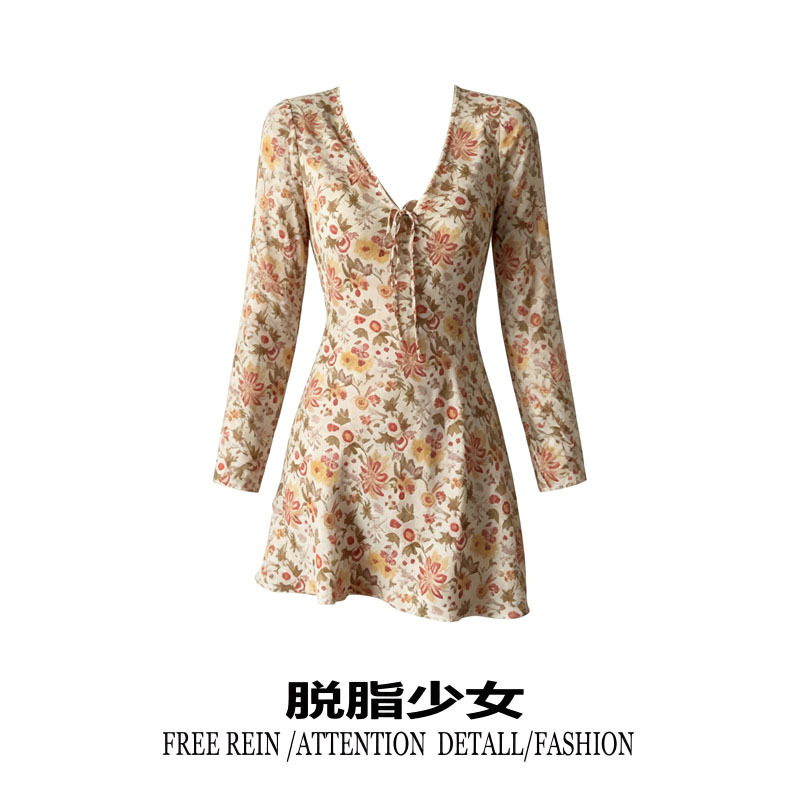 French-Style Sweet and Spicy V-Neck Floral Short Dress for Slightly Chubby Girls, Summer 2026 Slim-Fit Tie-Waist A-Line Dress French-Style Sweet and Spicy V-Neck Floral Short Dress for Slightly Chubby Girls, Summer 2026 Slim-Fit Tie-Waist A-Line Dress