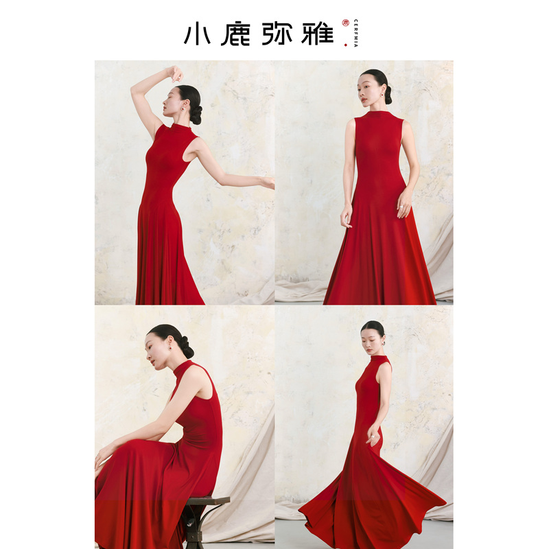 Xiaolu Miya's Original Design, the Elegant and Slimming Half-High Collar Knit Sleeveless Dress with a Slimming Effect