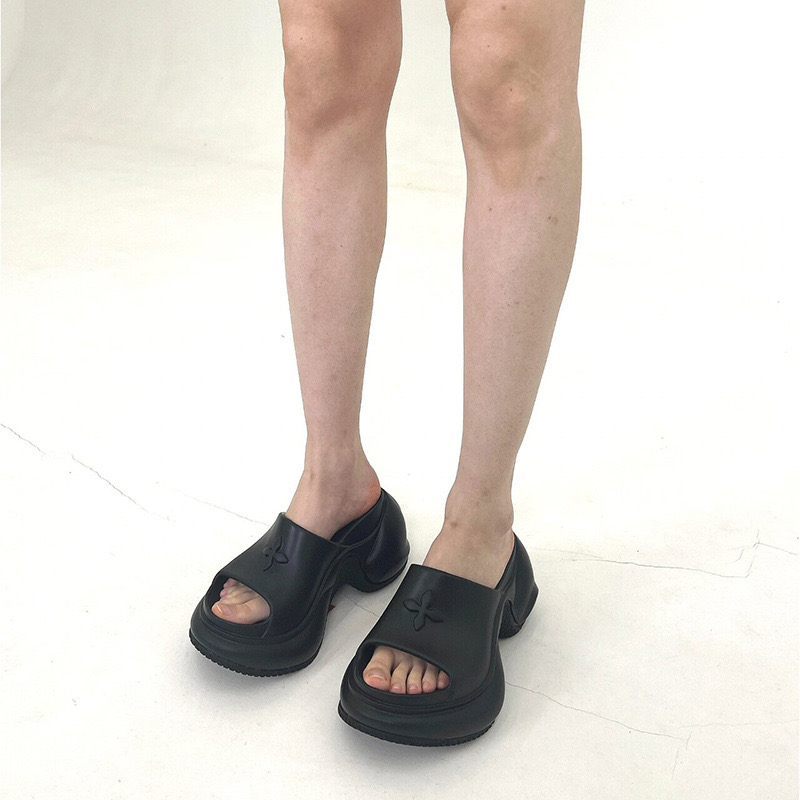 Cross-Pattern Height-Increasing Trendy Slippers, High-Heeled Platform Sports Slippers for Women, Black Cross-Shaped Short-Heeled Sandals for Women