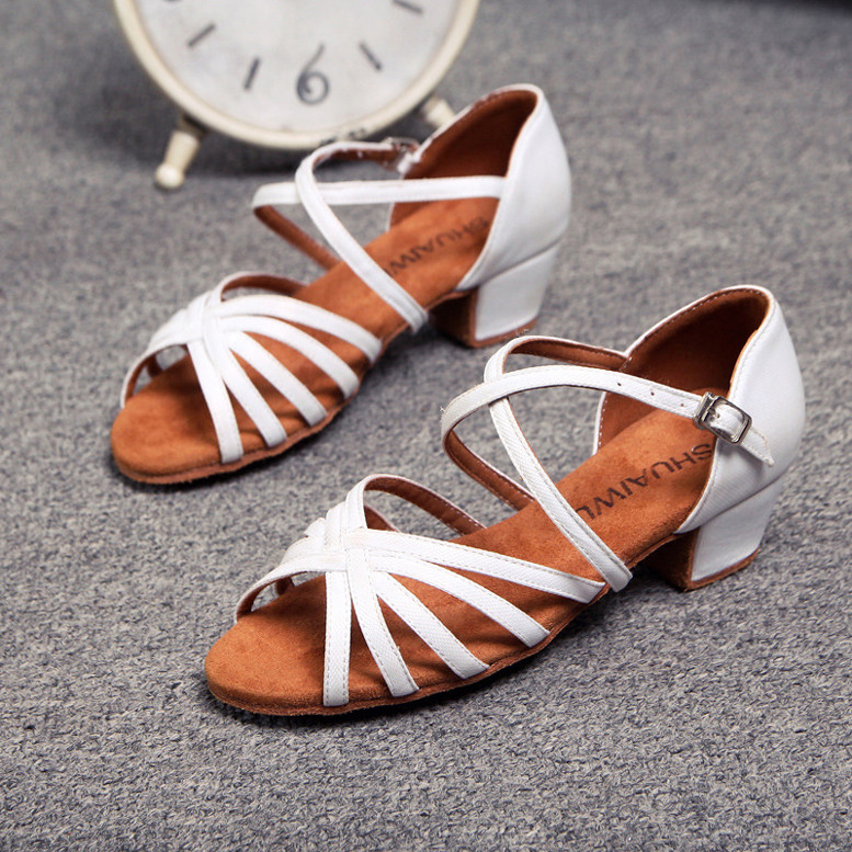 Children Latin dance shoes girls practice shoes Soft bottom dance shoes with dancing shoes white sandals Precisely Dance Shoes