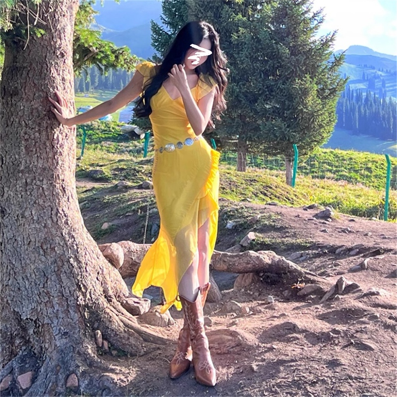 Xinjiang, Sichuan Grassland, Yunnan Dali Travel Outfit, Beach Photoshoot, Yellow Dress, Summer Beauty, Summer
