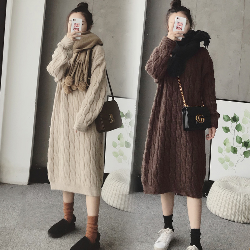 2026 Autumn/Winter New Mid-Length Sweater Dress, Loose and Thick, Over-The-Knee Knitted Sweater Dress for Layering with a Coat