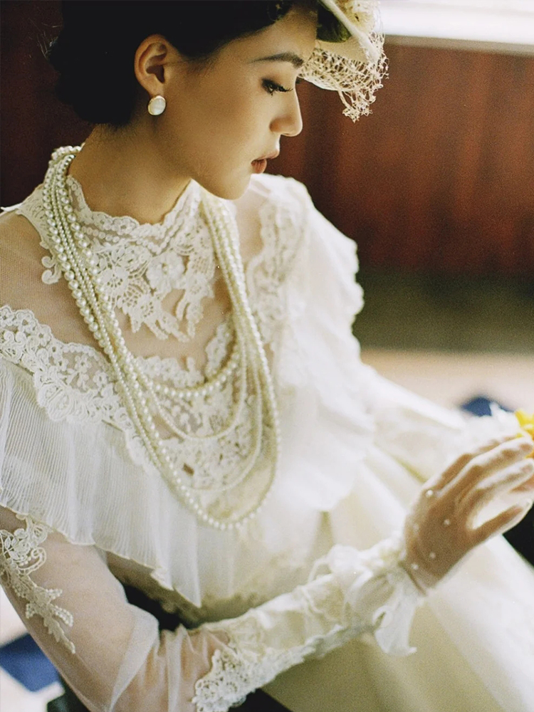 Retro classic lace wedding dress suitable for photo sessions, 80 years, long sleeve, french style, lace dress Retro classic lace wedding dress suitable for photo sessions, 80 years, long sleeve, french style, lace dress
