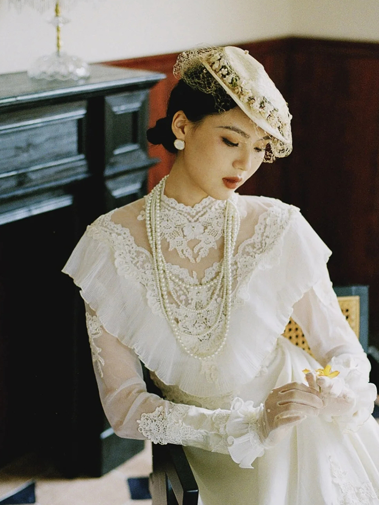 Retro classic lace wedding dress suitable for photo sessions, 80 years, long sleeve, french style, lace dress Retro classic lace wedding dress suitable for photo sessions, 80 years, long sleeve, french style, lace dress