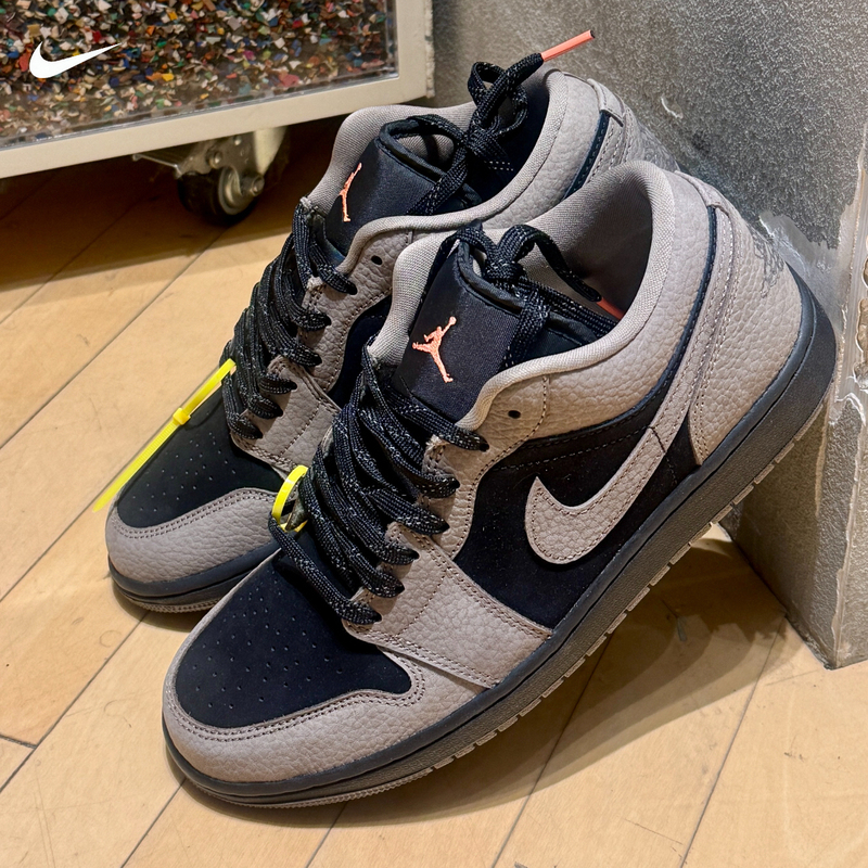Air Jordan 1 Aj1 Women's Shoes Mocha Brown Black Small Swoosh Low-Top Casual Retro Sneakers Ib7111-005 Air Jordan 1 Aj1 Women's Shoes Mocha Brown Black Small Swoosh Low-Top Casual Retro Sneakers Ib7111-005