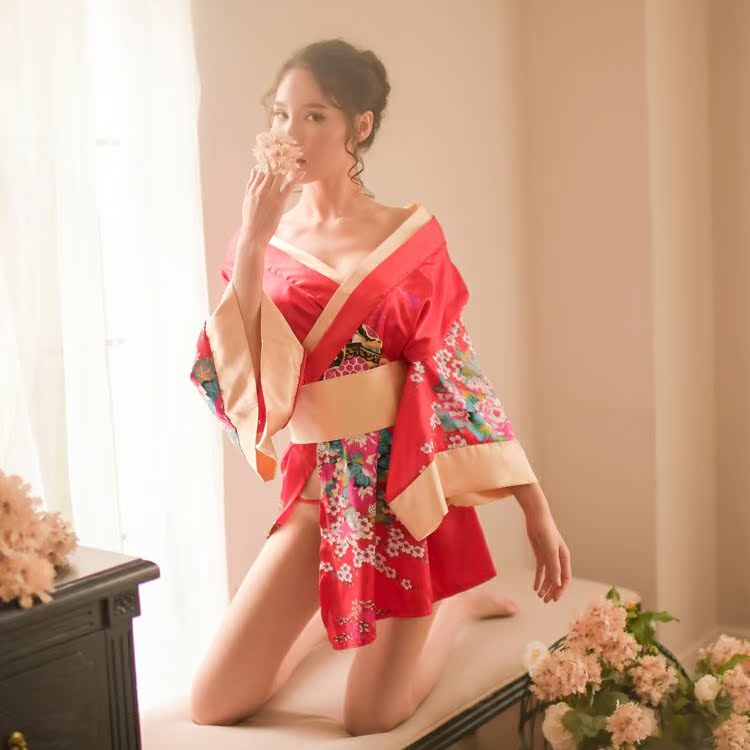 Đồ ngủ gợi cảm đam mê phù hợp với kimono nhỏ ngực nhỏ giọt máu phối cảnh kích thước lớn đam mê váy ngủ gợi cảm cung cấp nữ sao pijama lụa cao cấp