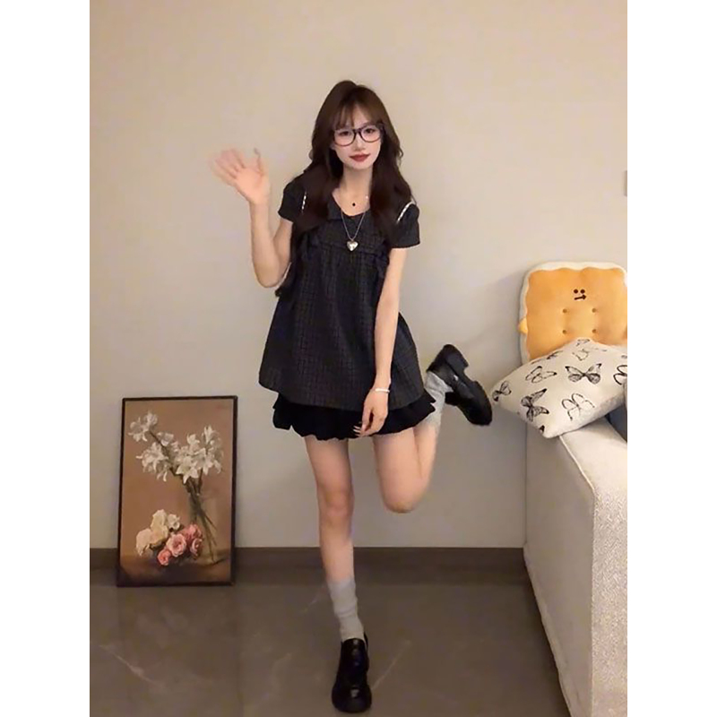 2026 New Style Gentle and Sweet Girl-Like Doll-Collar Plaid Short-Sleeved Shirt Paired with Black Floral Short Skirt Two-Piece Set