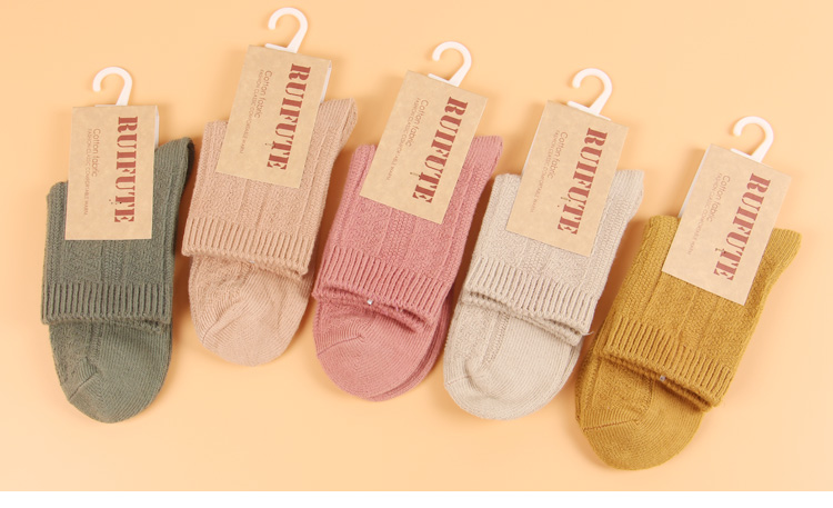 Phụ nữ mùa thu và mùa đông retro dày ống ống dày mềm ấm ấm dài eo thể thao vớ cotton đơn giản quần tất đồ lót