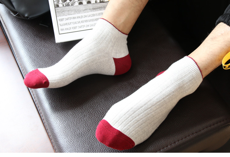 Tất niên nam Bốn mùa ngắn ống cotton chải chuốt Không hôi chân Bàn chân thông thường Hiệu suất mồ hôi tay tốt Thể thao mềm mại Vớ nam tất bông xù nam