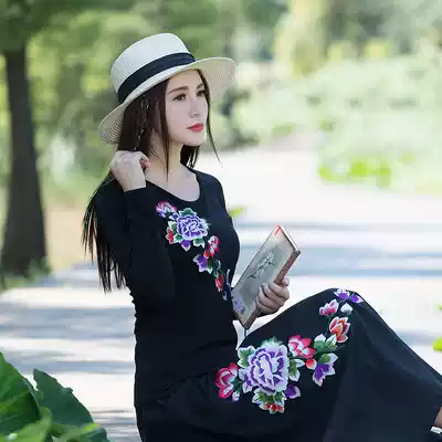 Heavy industry embroidered long-sleeved 95 cotton embroidered flower Chinese style top Ethnic style women's embroidered long-sleeved T-shirt women's round neck