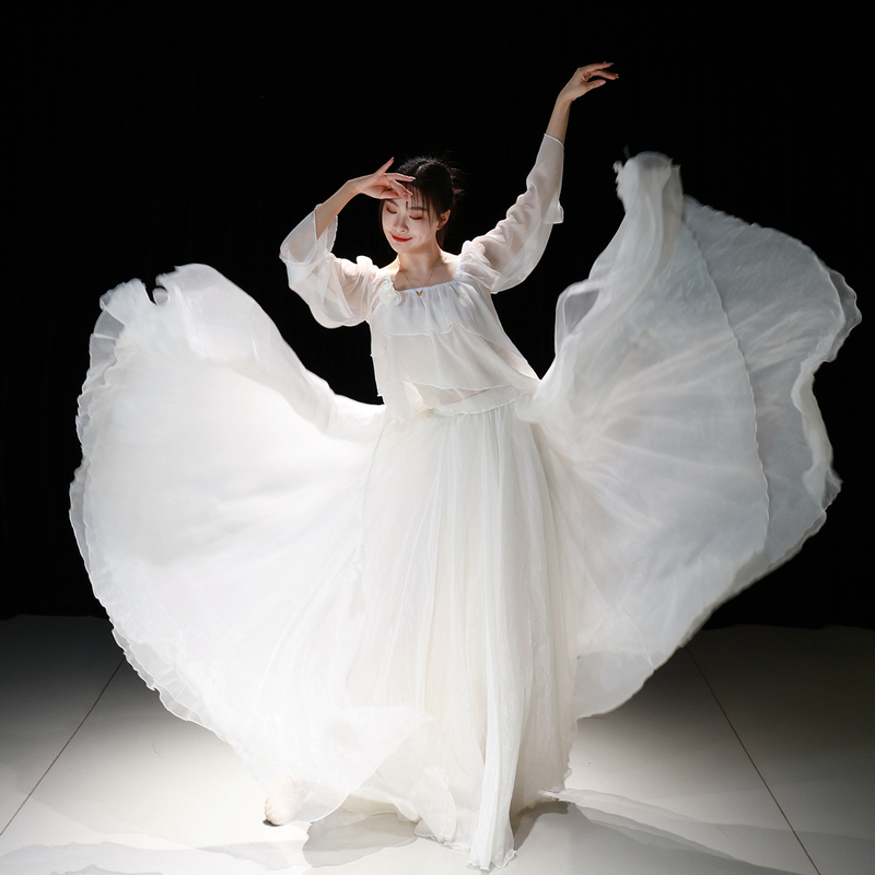 Dreamy Fairy Dance Skirt with a Large Hem, Double-Layered, 900-Degree, for Your Winter, Spring Festival, and Wedding Dance Performance Dreamy Fairy Dance Skirt with a Large Hem, Double-Layered, 900-Degree, for Your Winter, Spring Festival, and Wedding Dance Performance