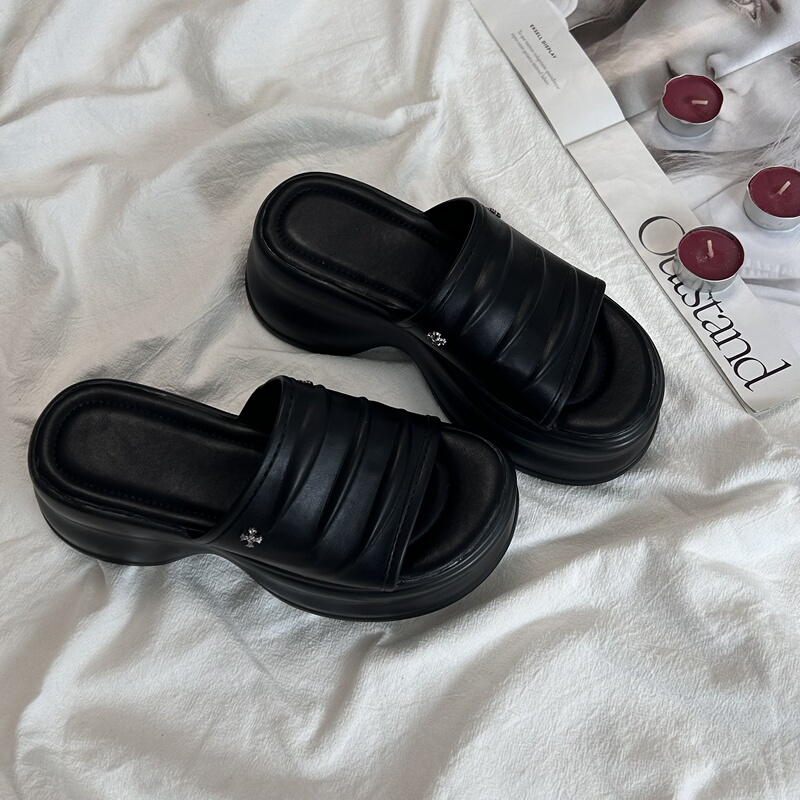 7cm Height-Increasing Thick-Soled Slippers for Women, Summer Outdoor Wear, 2026 New Style, Trendy Non-Slip Sandals, Beach Shoes soft sole