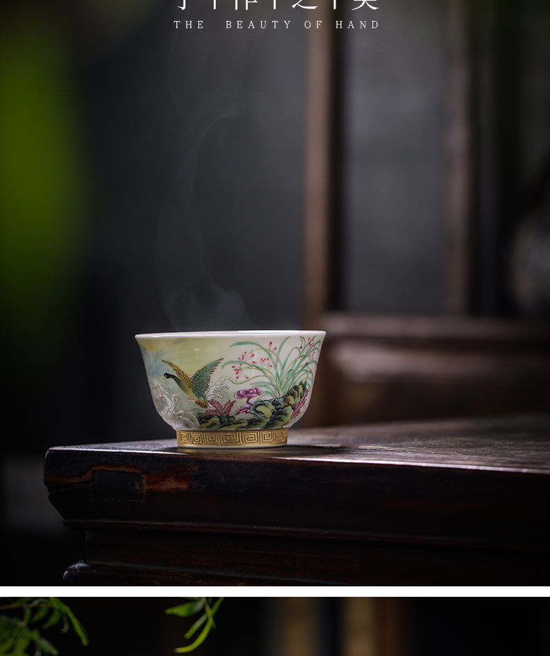 The Master single CPU kung fu tea tea cups of jingdezhen ceramic paint by hand carving pastel colored enamel bowl