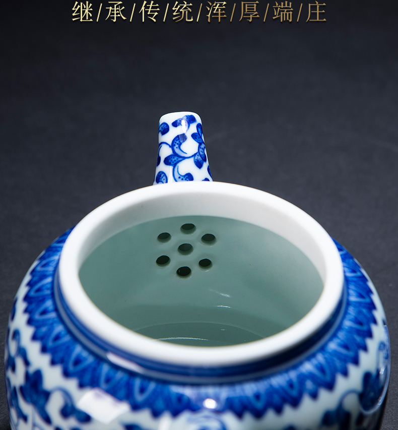 Single pot pot of jingdezhen ceramic teapot Single pot to restore ancient ways small kung fu manual hand - made porcelain lotus flower tea