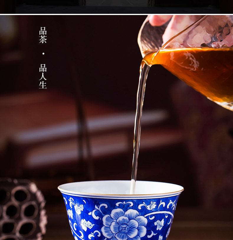 Blue and white master kung fu tea cups of jingdezhen ceramic tea set hand - made personal cup sample tea cup cup single cup a cup