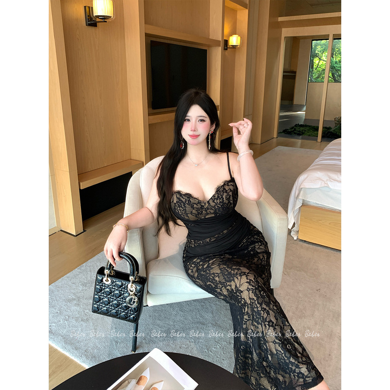 Babes【Cool Rose】Plus-Size Sexy Black Lace Strap Slimming Bodycon Dress