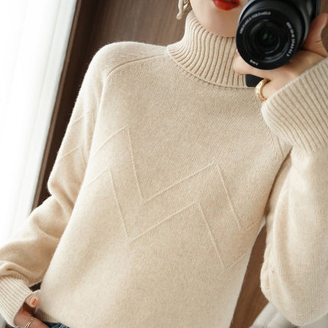 Turtleneck sweater for women in winter, velvet and thickened, 2023 new popular style, loose outer wear, fashionable knitted bottoming shirt