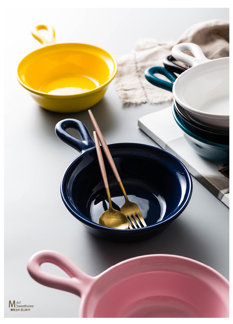 For the job with a Modern European creative ceramic handle housewife always take home baking bowl dessert bowl of fruit salad bowl