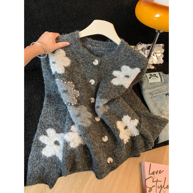 I'Ve Really Hit the Jackpot~ French-Style Three-Dimensional Pearl Flower Sweater Cardigan for Women, Autumn and Winter, Unique Knit Top I'Ve Really Hit the Jackpot~ French-Style Three-Dimensional Pearl Flower Sweater Cardigan for Women, Autumn and Winter, Unique Knit Top