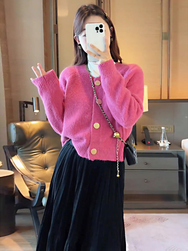 Trendy and Unique Knitted Sweater Tops for Women, 2026 New Autumn and Winter Collection, Petite Size, Gentle Korean Style Cardigan