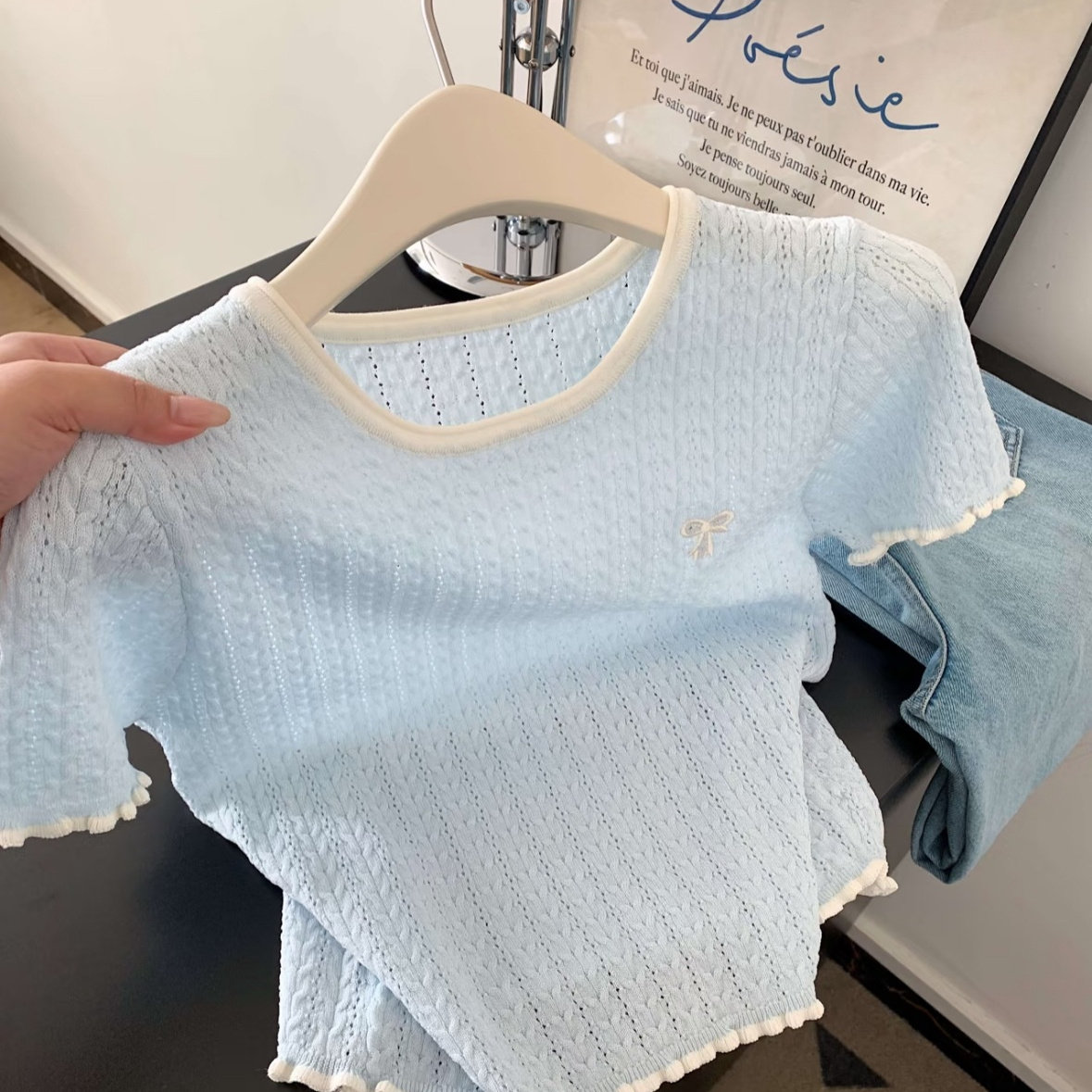 撞色圆领短袖t恤女夏季蝴蝶结刺绣修身显瘦冰丝针织衫镂空上衣潮