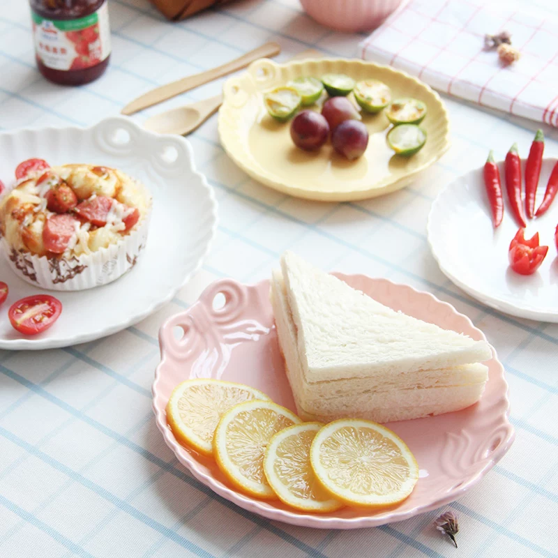 爱美惠 European style embossed cute candy bow plate Pure pink dish bi-ear breakfast plate