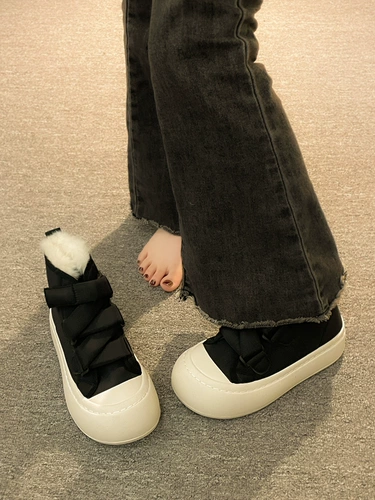 Удерживающие тепло нескользящие утепленные короткие сапоги на липучке на платформе