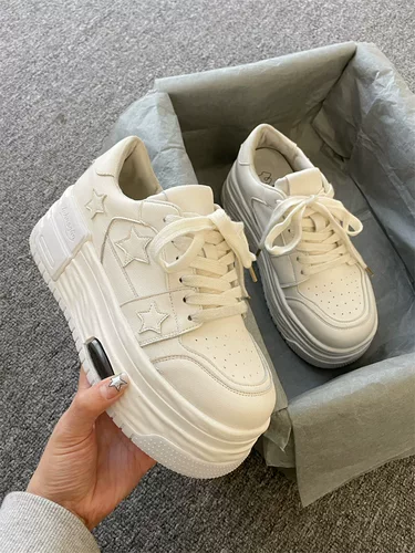 Спортивная летняя небольшая белая спортивная обувь, высокие кроссовки на платформе