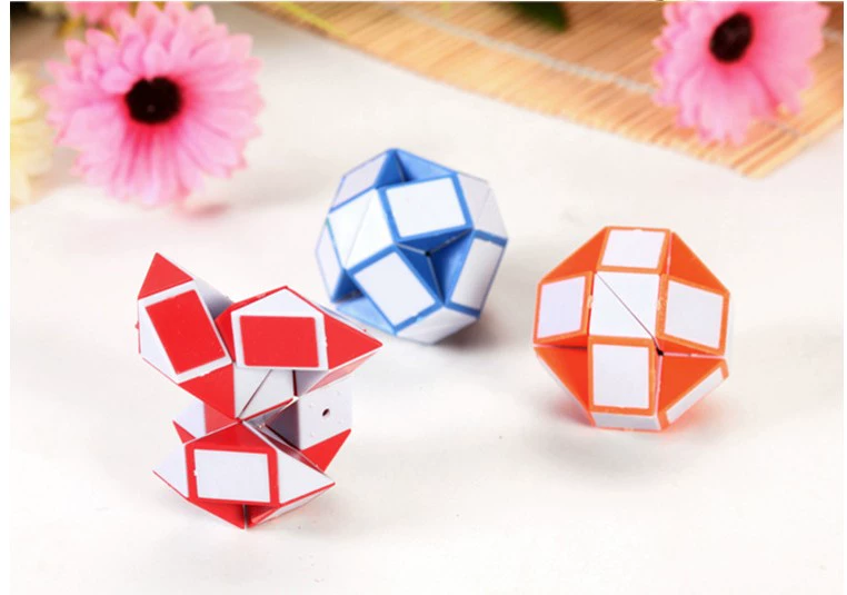 Bán đồ chơi giáo dục cho trẻ em Đồ chơi giáo dục nhỏ Rubiks Cube Intelligence Magic Magic Ruler Đồ chơi mới lạ Quà tặng