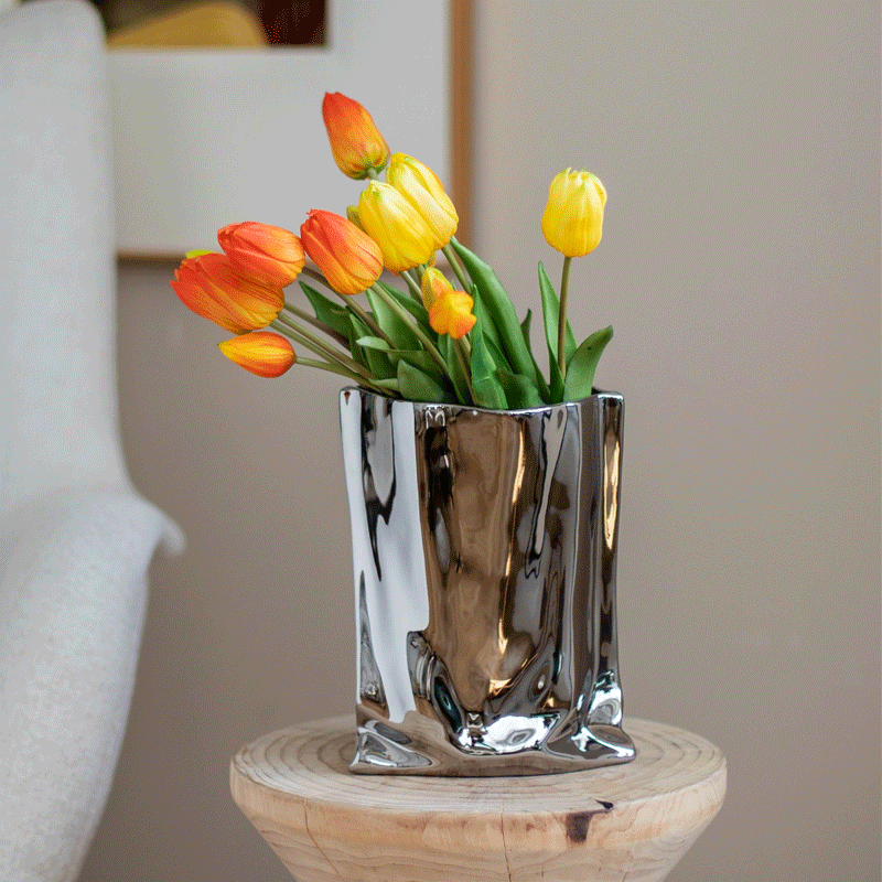 Southern Cross feel moisturizing tulip simulation flower fake flower Nordic living room table flower decoration floral decoration