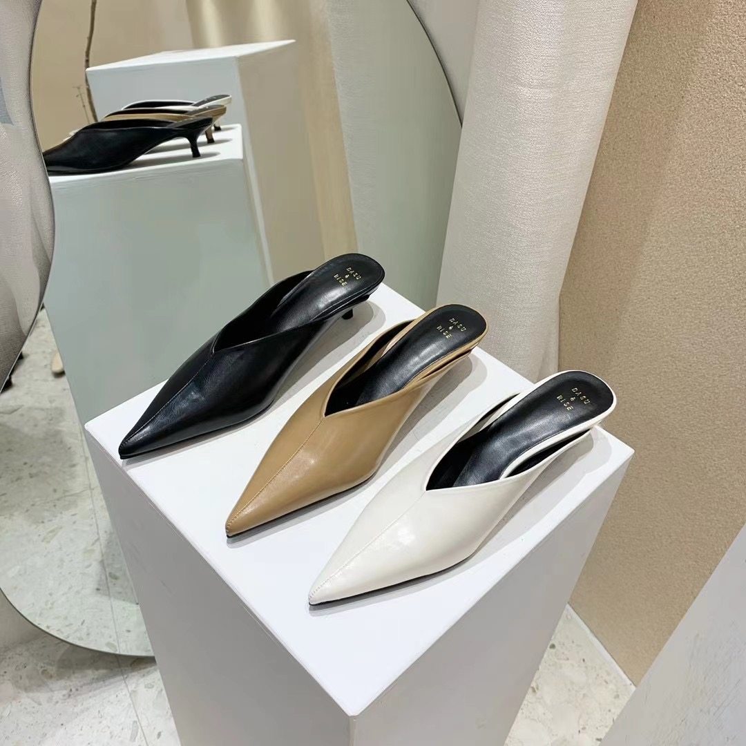 Conspicthin custard half-slipper female outside wearing 2021 spring new 100 hitch a kitten heel cool drag woman with Mueller half slippers