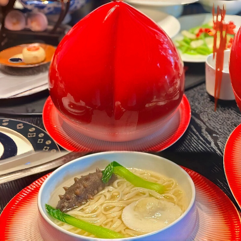 Hotel and Restaurant Specialty Dishes, Birthday Banquet, Longevity Noodles, Artistic Dishes, Gradient Red Longevity Peach Ceramic Tableware