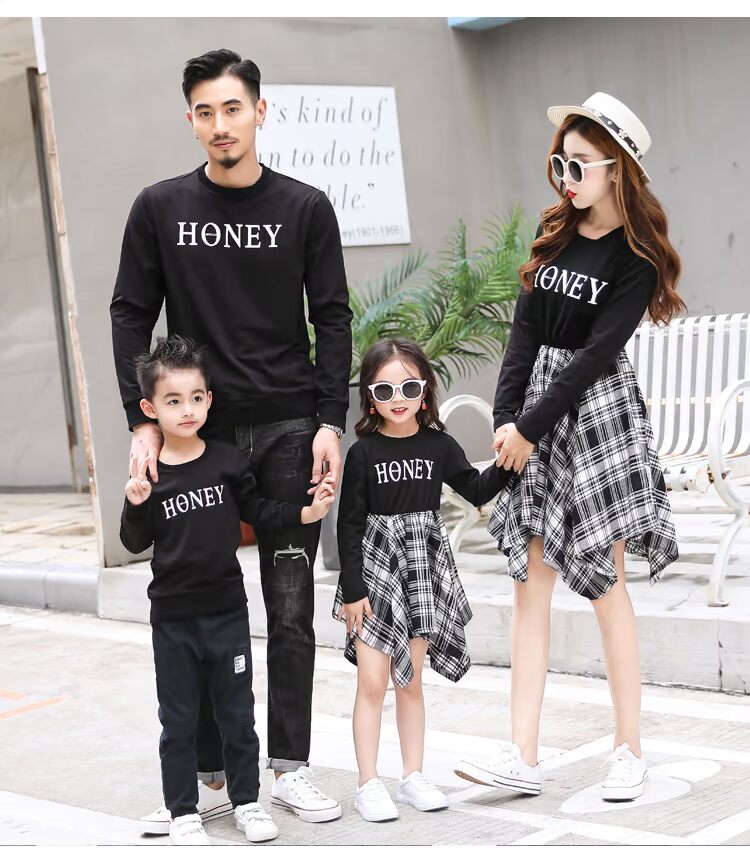 Quần áo mùa thu cha mẹ trẻ em 2018 mới may váy lưới gia đình của phụ nữ ba áo len thời trang trang trí nhà quan ao tre em