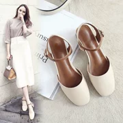 Mùa hè 2018 Giày đế bệt đế xuồng đế thấp đế thấp đế xuồng phiên bản Hàn Quốc phiên bản Hàn Quốc của khóa chữ hoang dã với đôi sandal đế xuồng của phụ nữ