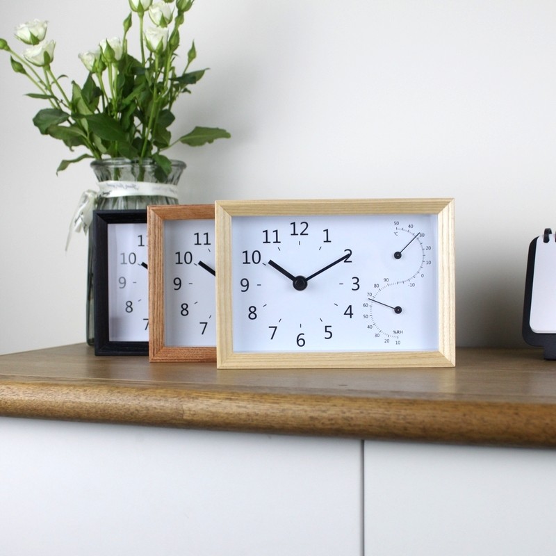 Solid wood Japan-style pendulum table Table Seat Hanging Clock TEMPERATURE AND HUMIDITY CLOCK TABLE BEDROOM MUTED WHITE WAXY WOOD TABLE FACE CREATIVE SQUARE CLOCK -TAOBAO