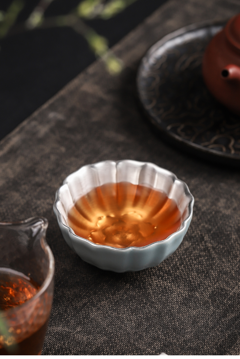 Open the slice your up coppering. As 999 silver cup sample tea cup kunfu tea tea cup tea cup of jingdezhen ceramic silver cup
