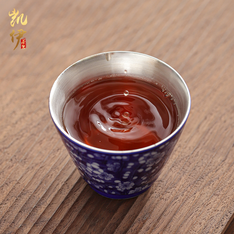 Tasted silver gilding of blue and white porcelain cup sample tea cup silver cup of jingdezhen ceramic kung fu tea tea master cup tea cup