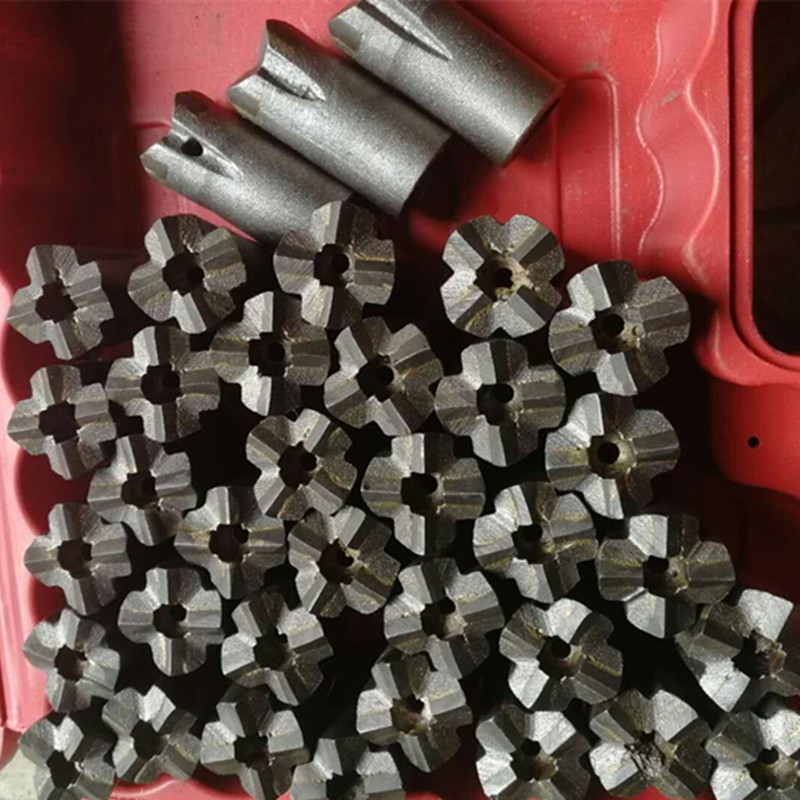 Máy khoan đá khoan chéo 28 30 32 34 công cụ cắt phần cứng hợp kim khoan khí nén khoan búa tác động lưỡi cưa gỗ công nghiệp