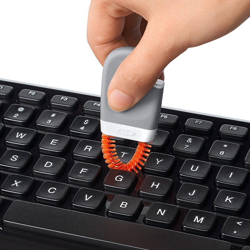 OXO O show keyboard screen cleaning brush set computer camera phone