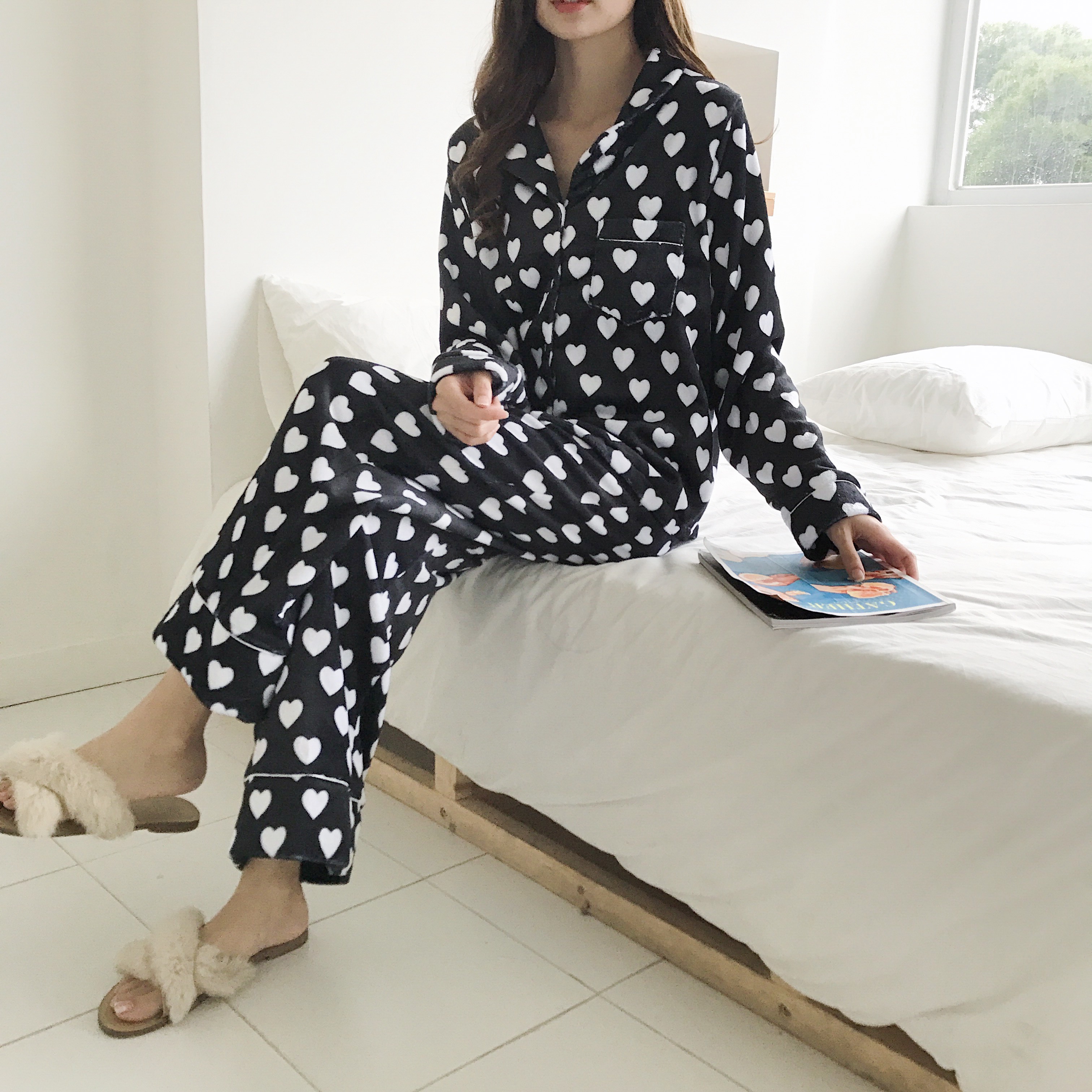 Phiên bản hàn quốc chất lượng INS nhung san hô nhung mùa đông đào trái tim ngọt ngào có thể mặc bên ngoài quần set yêu nữ gửi mặt nạ mắt những kiểu đồ bộ de thương